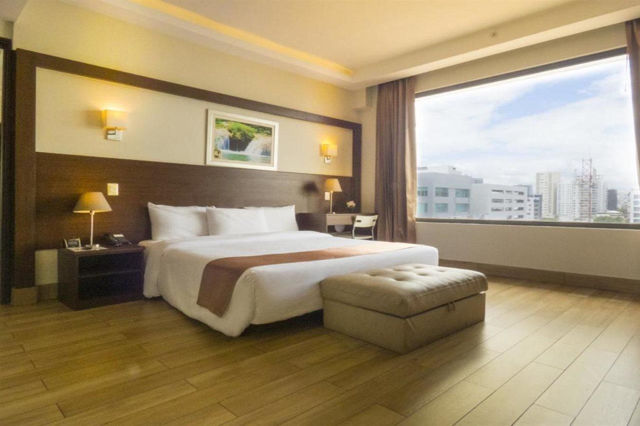 Weston Suites Hotel Saint-Domingue Extérieur photo