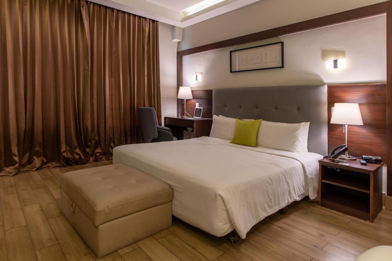 Weston Suites Hotel Saint-Domingue Extérieur photo