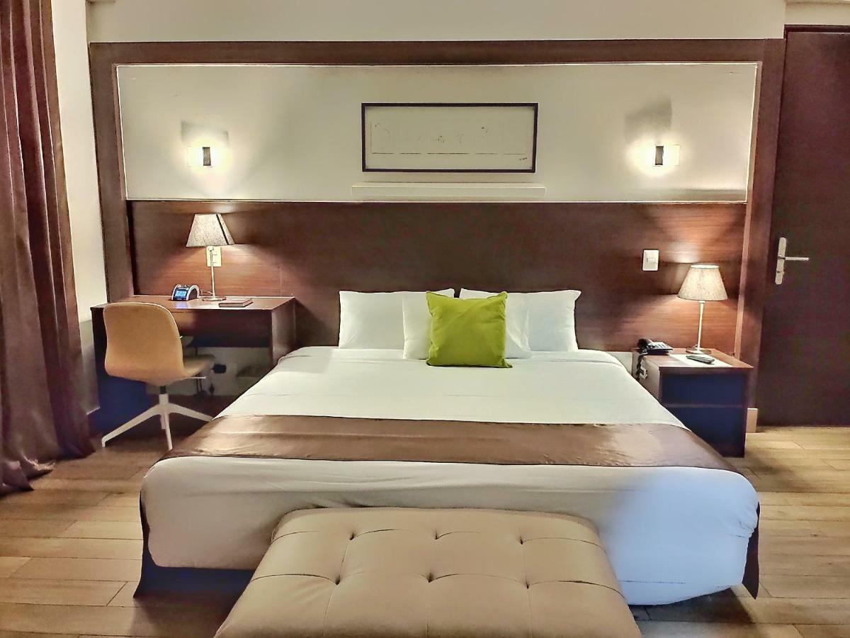 Weston Suites Hotel Saint-Domingue Extérieur photo